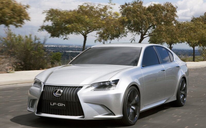 Silver Lexus Concept Car — Dynamic