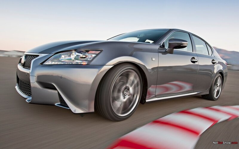 silver lexus gs in motion