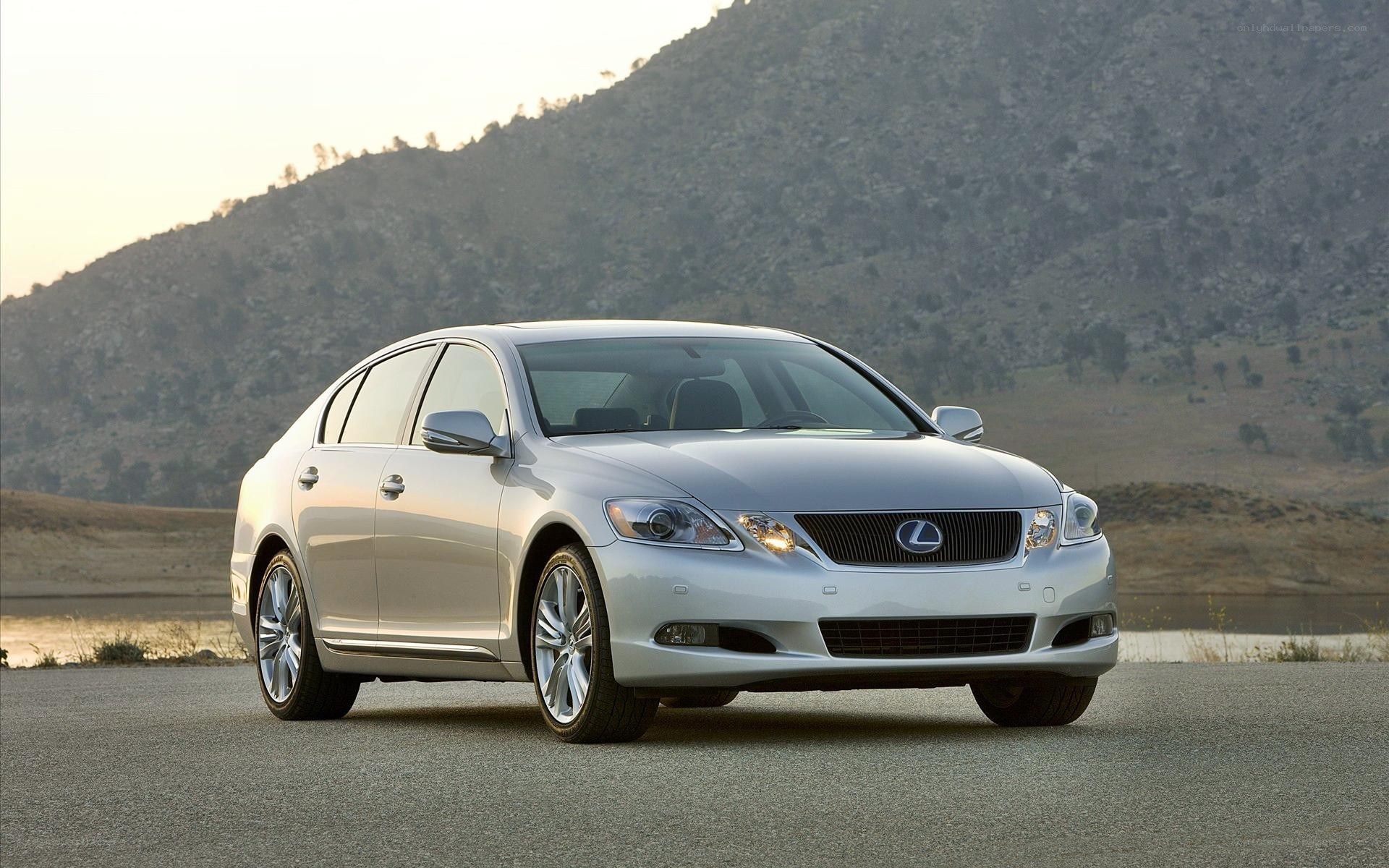 silver lexus gs sedan