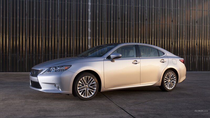 Silver Lexus Gs Sedan — Dramatic