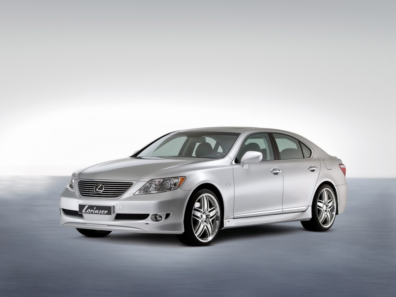 silver lexus lorisner sedan
