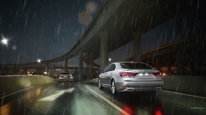 Silver Lexus Ls600h