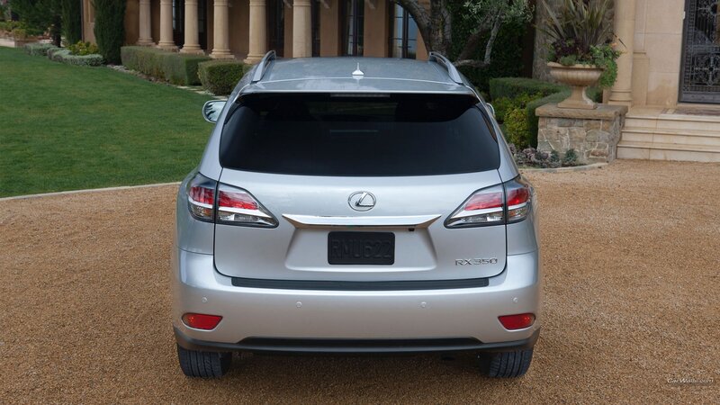 Silver Lexus Rx 350