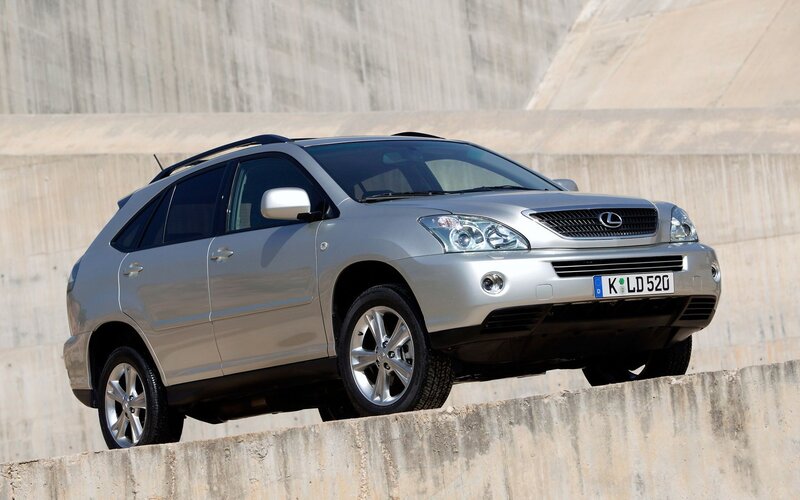 Silver Lexus Rx Suv — Dramatic