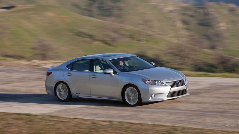 Silver Lexus Sedan — Dynamic, Afternoon, Photograph, Driver