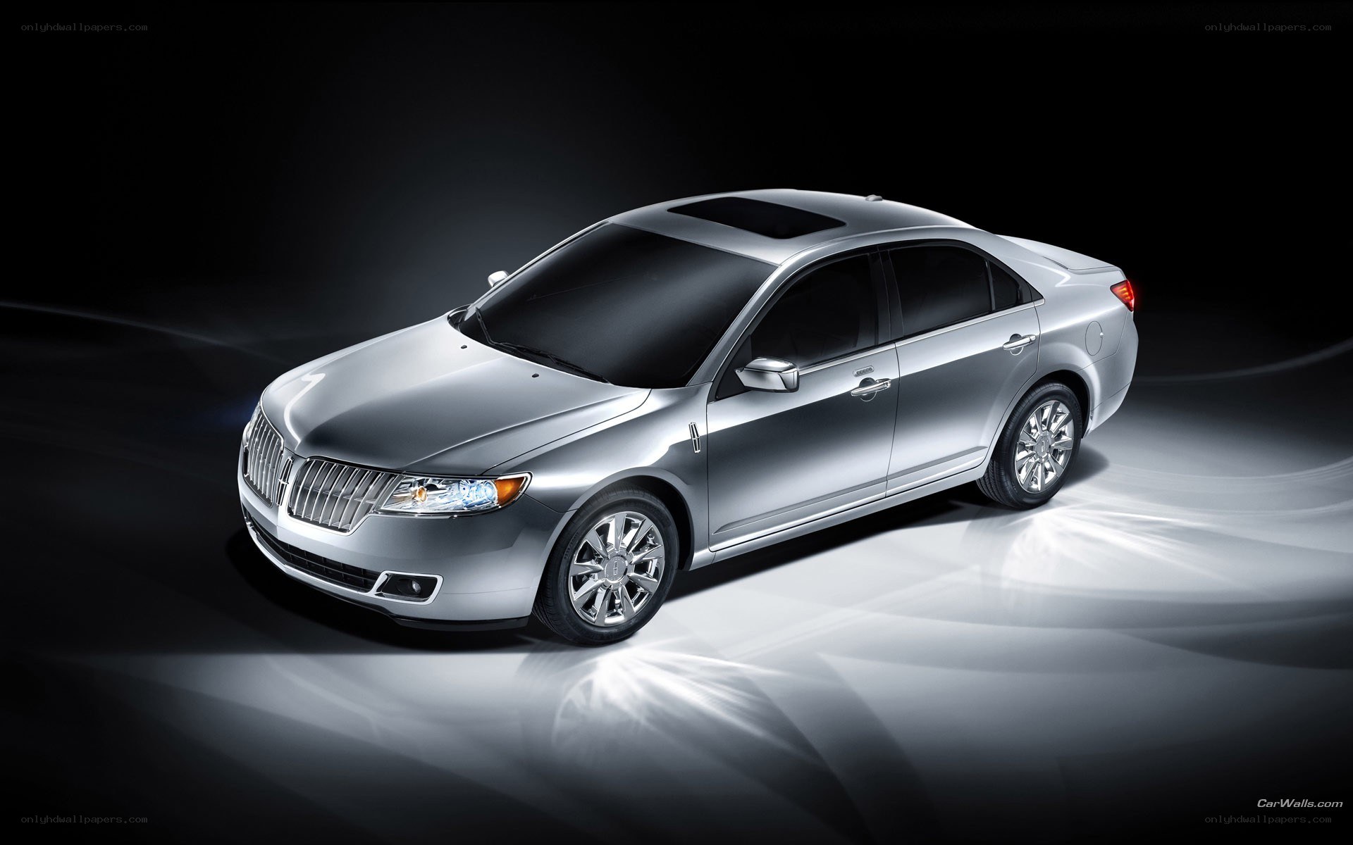 silver lincoln sedan