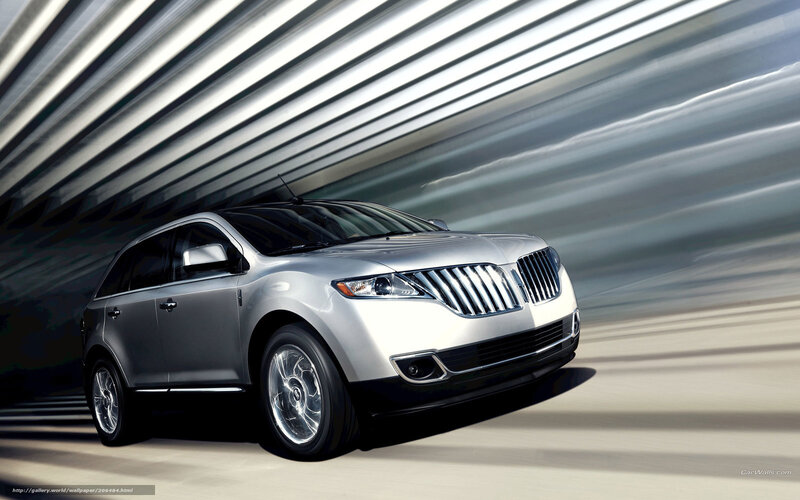 Silver Lincoln Suv — Dynamic