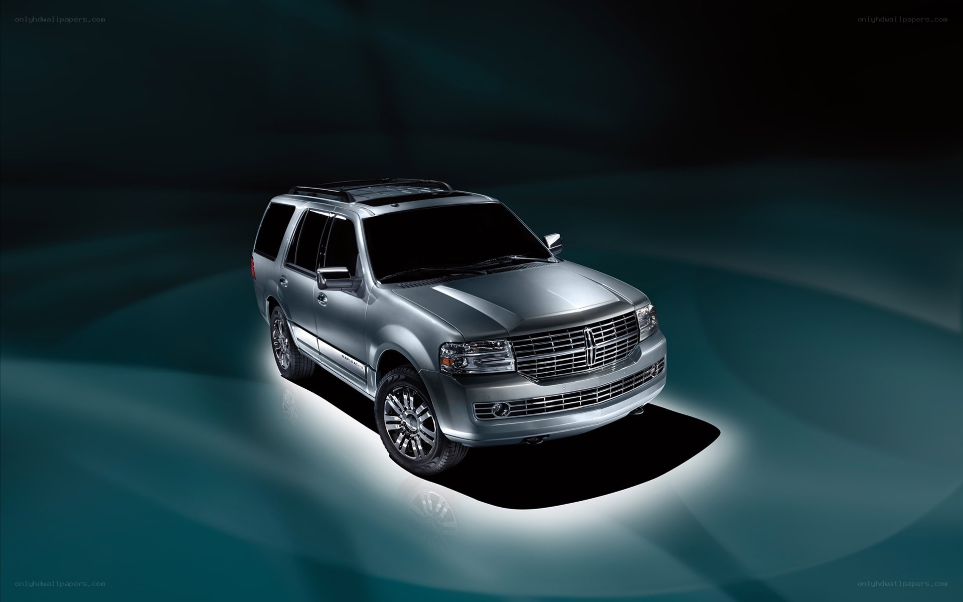 silver lincoln suv on display