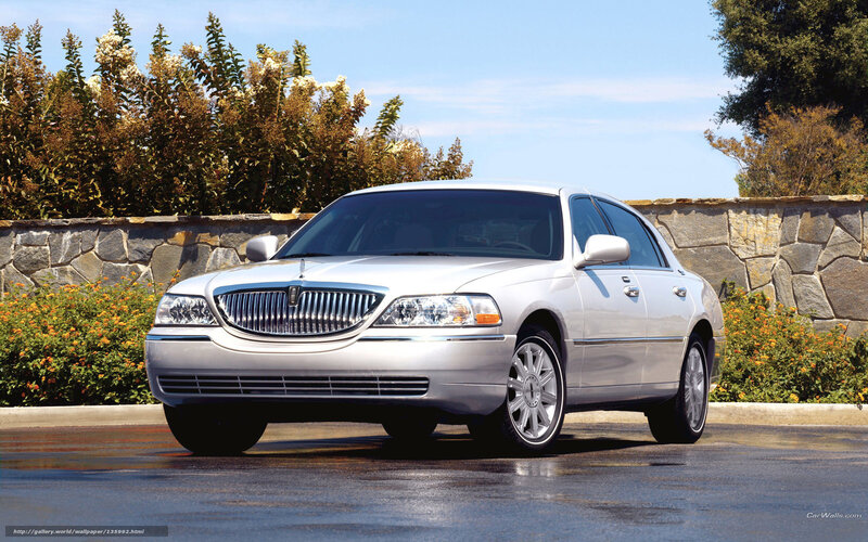 Silver Lincoln Town Car — Calm
