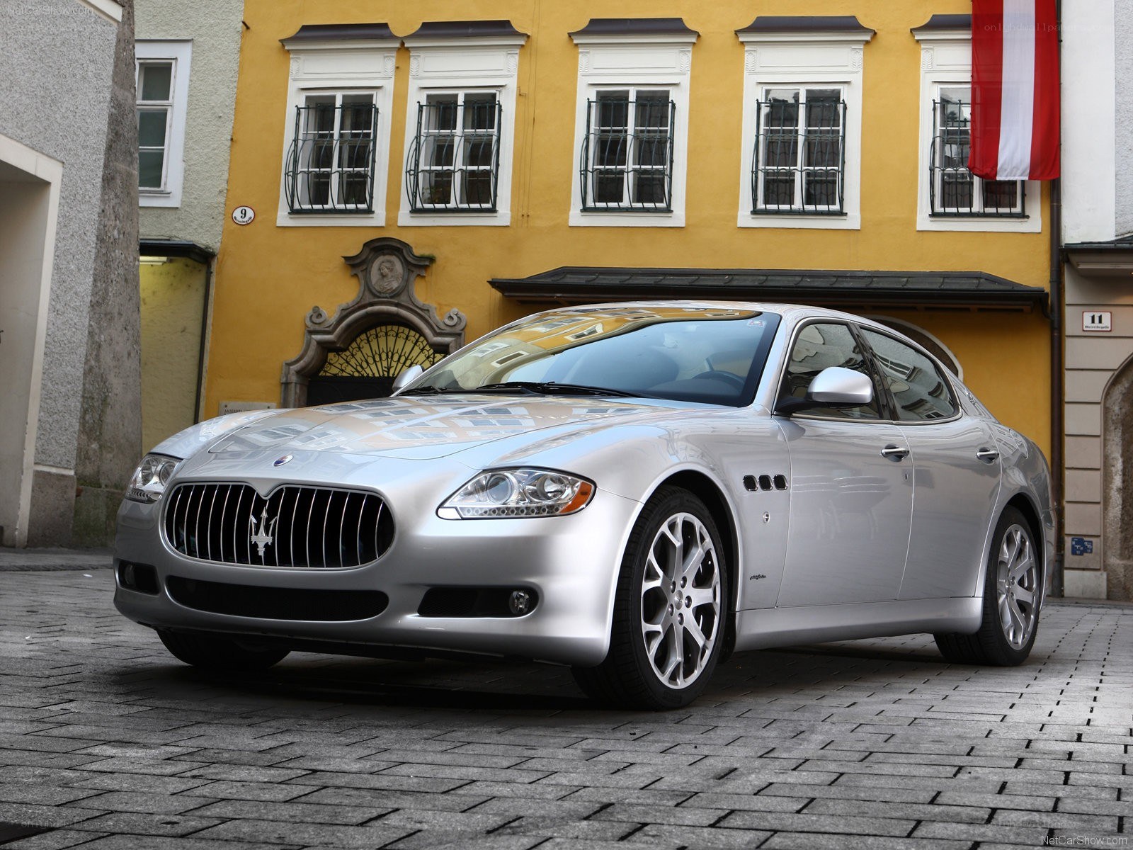 Silver Maserati Quattroporte
