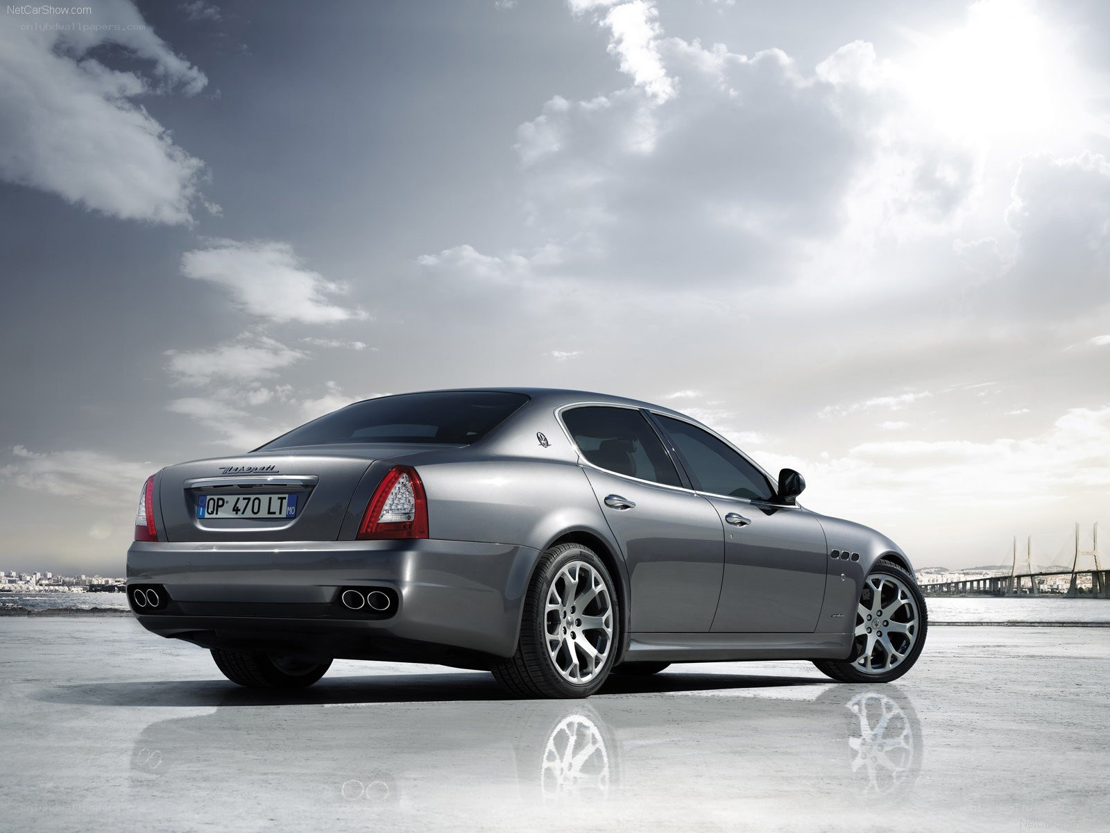 Silver Maserati Quattroporte