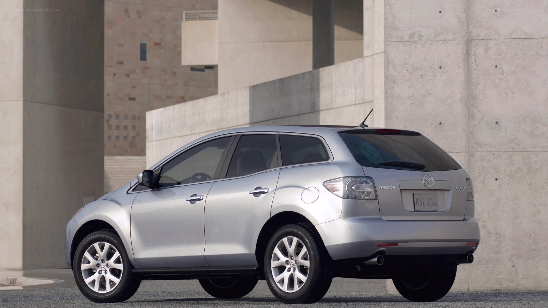 silver mazda cx-7 parked