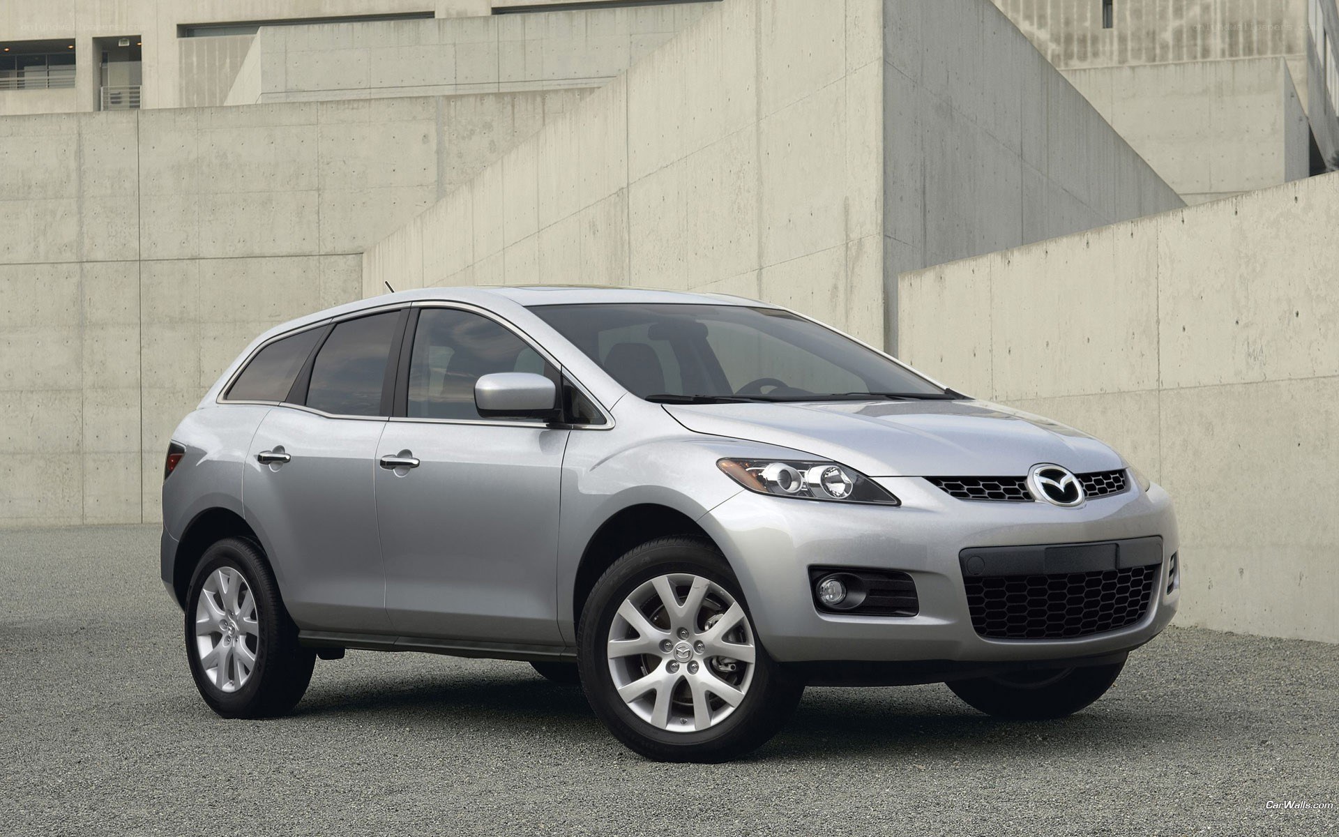 silver mazda cx-7 suv