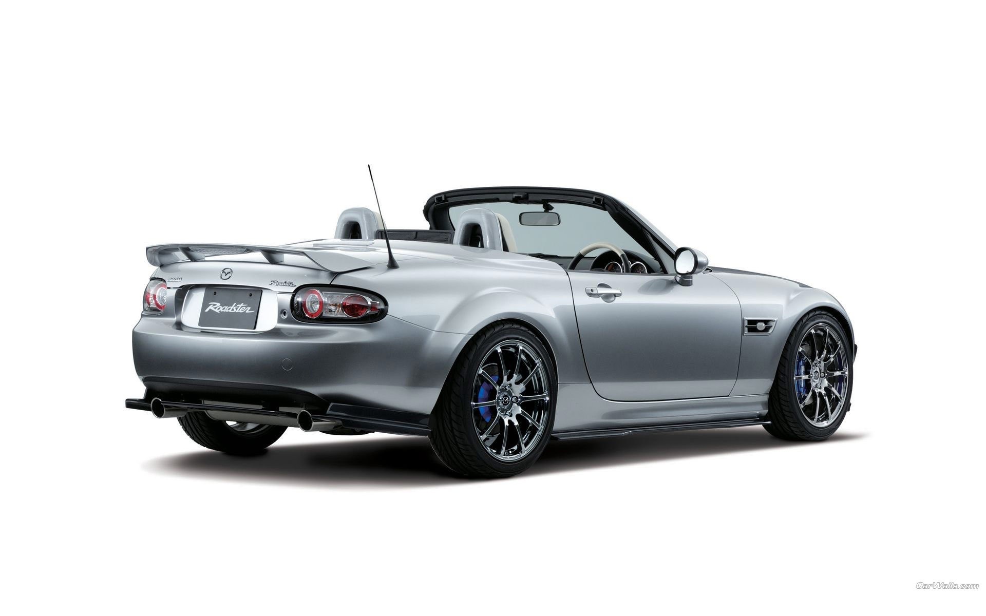 silver mazda miata roadster