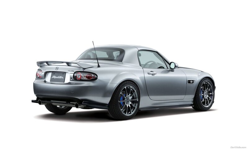 silver mazda roadster sports car