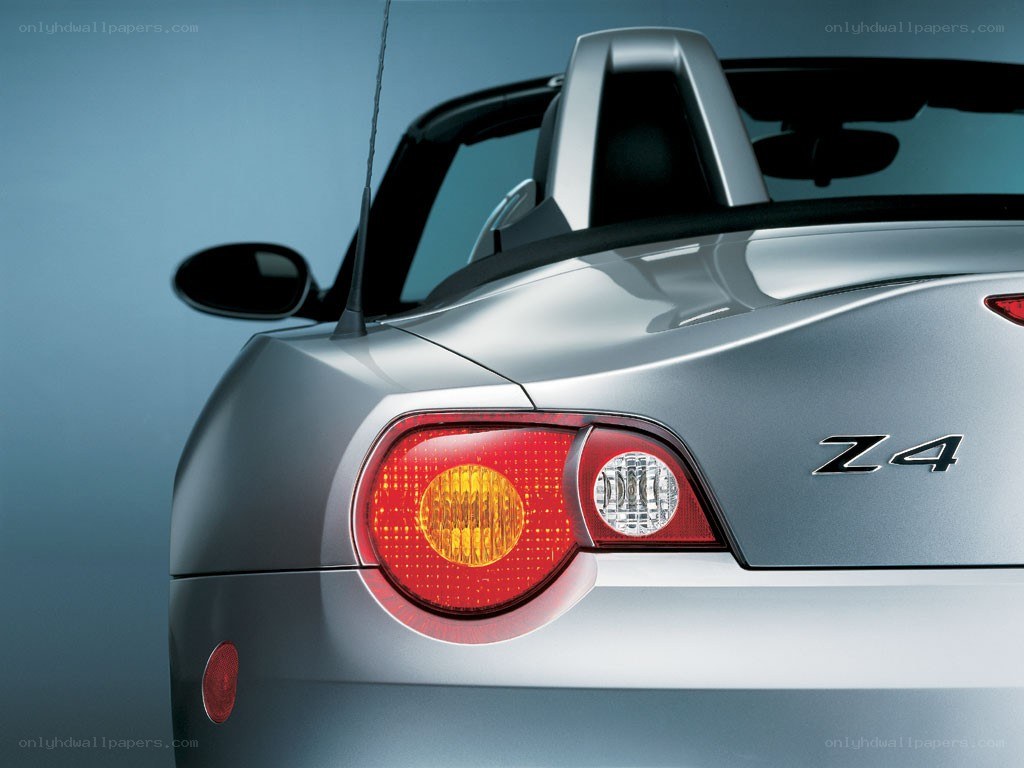 Silver Mazda Z4 rear view