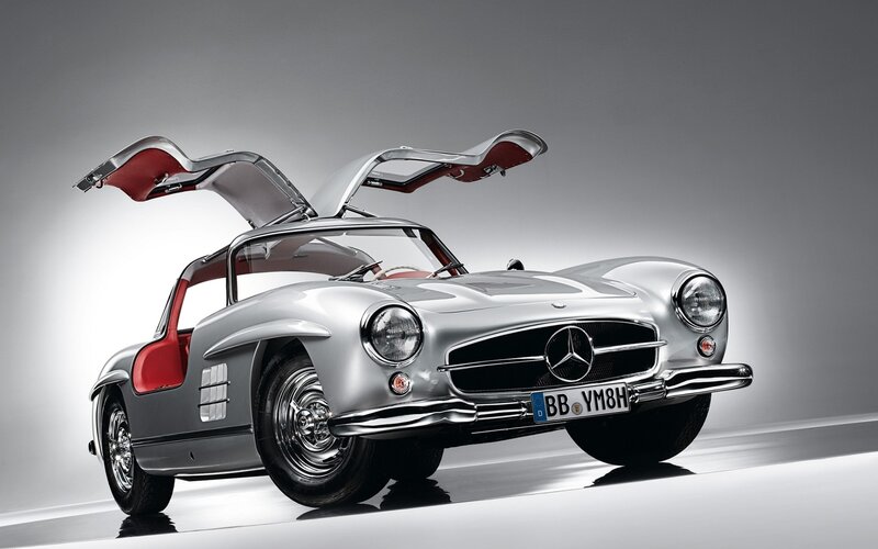 Silver Mercedes-Benz 300SL Gullwing