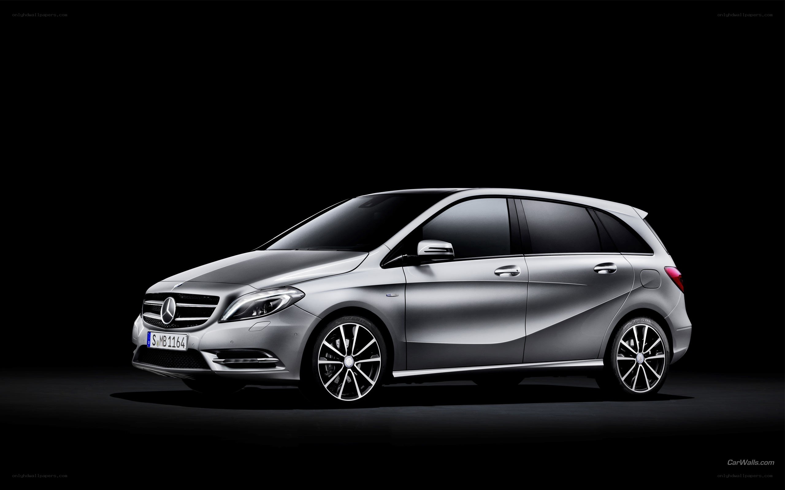 silver mercedes-benz b-class