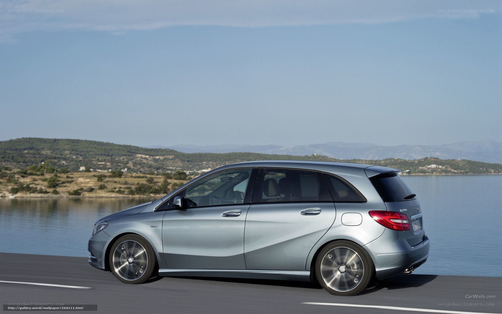 silver mercedes-benz b-class