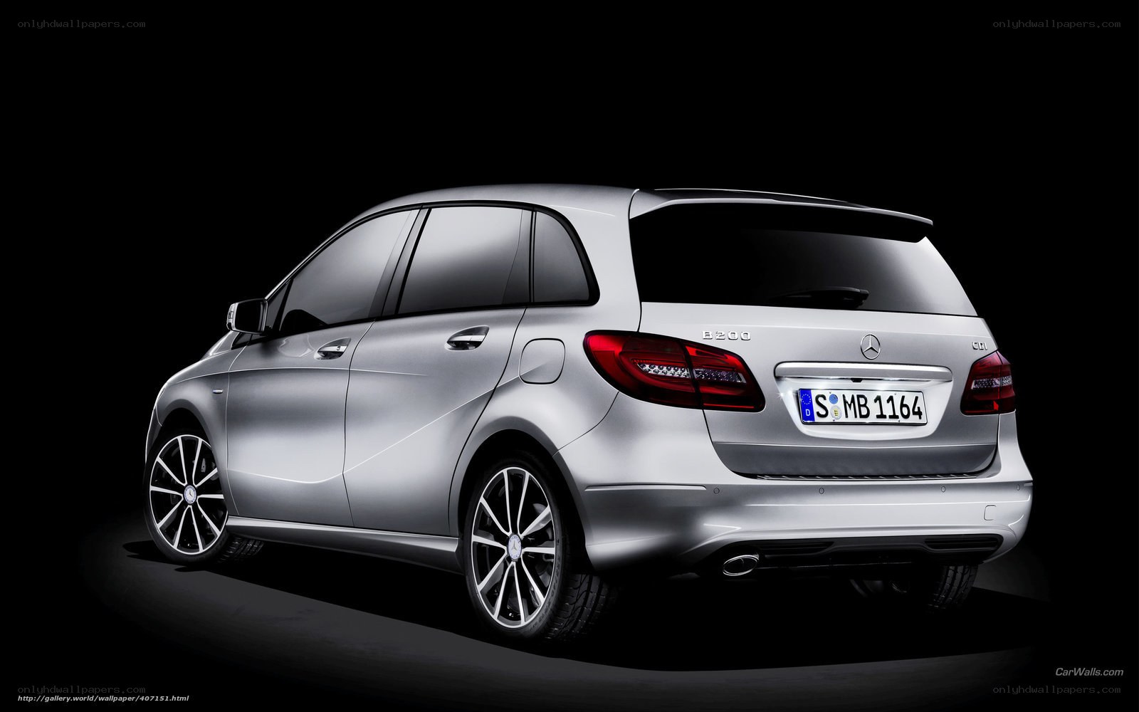 silver mercedes-benz b200