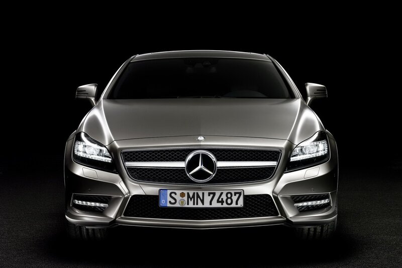 Silver Mercedes-benz Car — Dramatic, Photograph, Car Grille