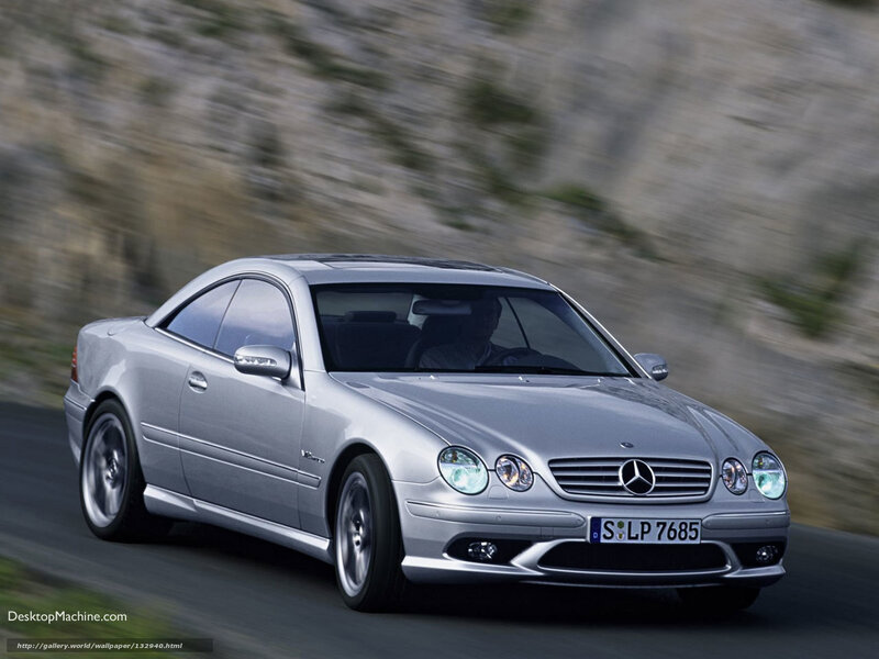 Silver Mercedes-Benz CL500 — Dynamic