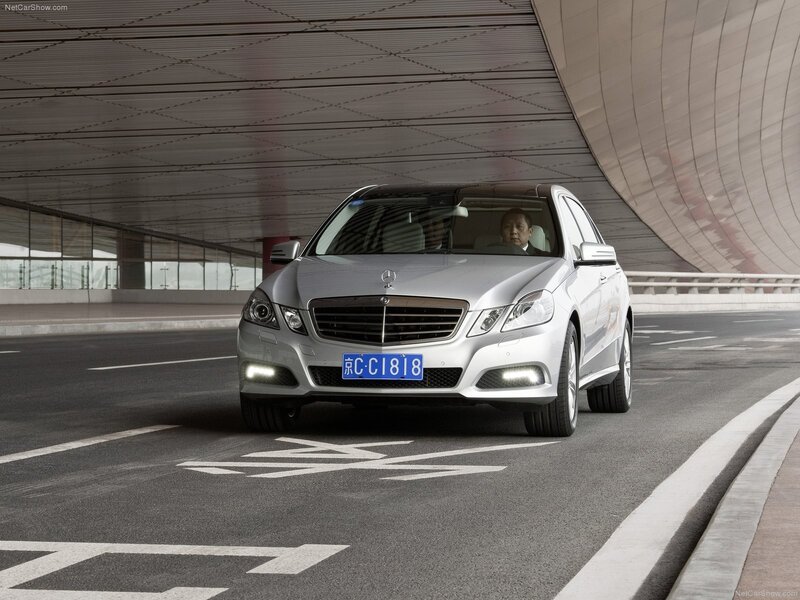 Silver Mercedes-benz E-class — Dramatic, Photograph