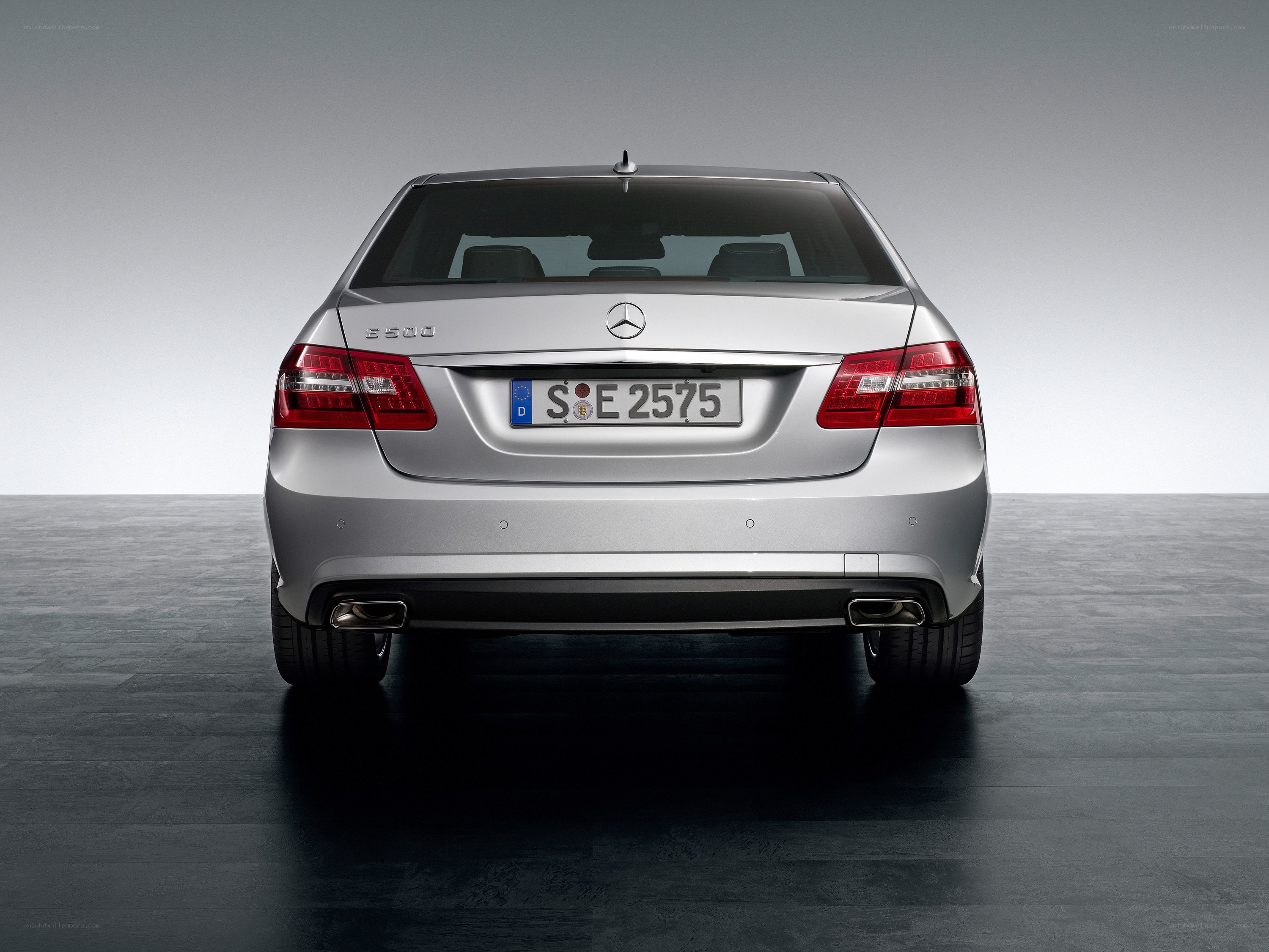 silver mercedes-benz e500