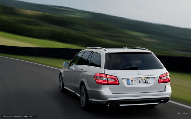 Silver Mercedes-benz E63 Amg — Dynamic
