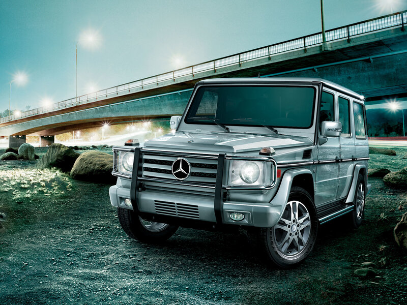 Silver Mercedes-benz G-class — Dramatic
