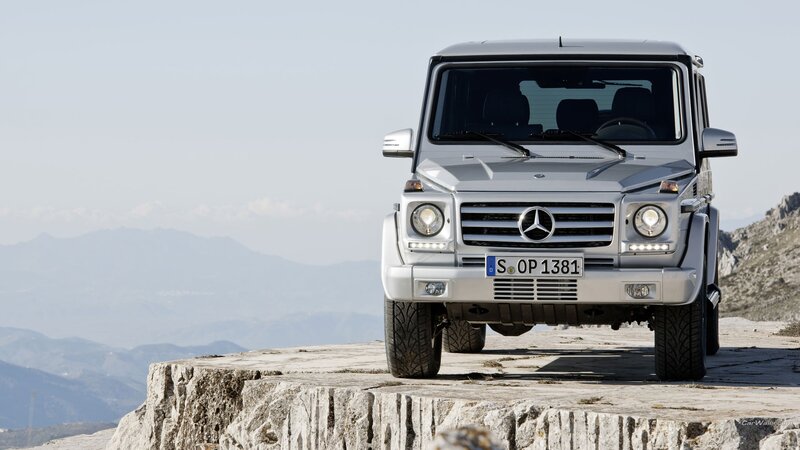 Silver Mercedes-benz G-class — Serene