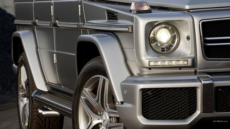 Silver Mercedes-benz G-wagon — Dramatic
