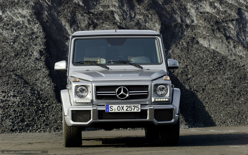 Silver Mercedes-Benz G63 AMG