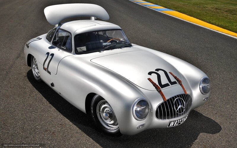 Silver Mercedes-Benz race car