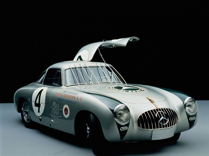Silver Mercedes-Benz race car