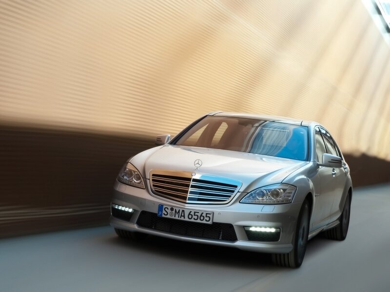 Silver Mercedes-Benz S-Class in motion