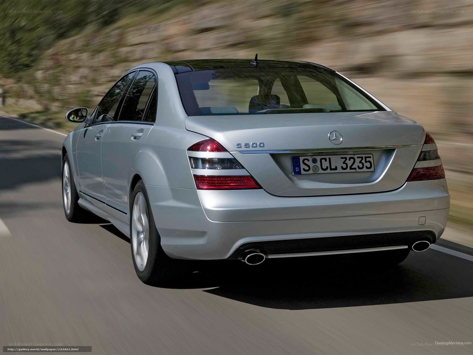 Silver Mercedes-Benz S500 in motion