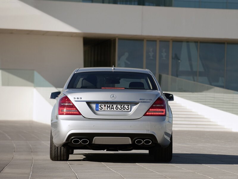 Silver Mercedes-Benz S63 AMG