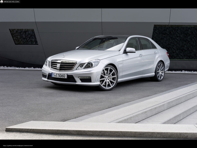 Silver Mercedes-benz Sedan — Modern, Photograph, Car, Building