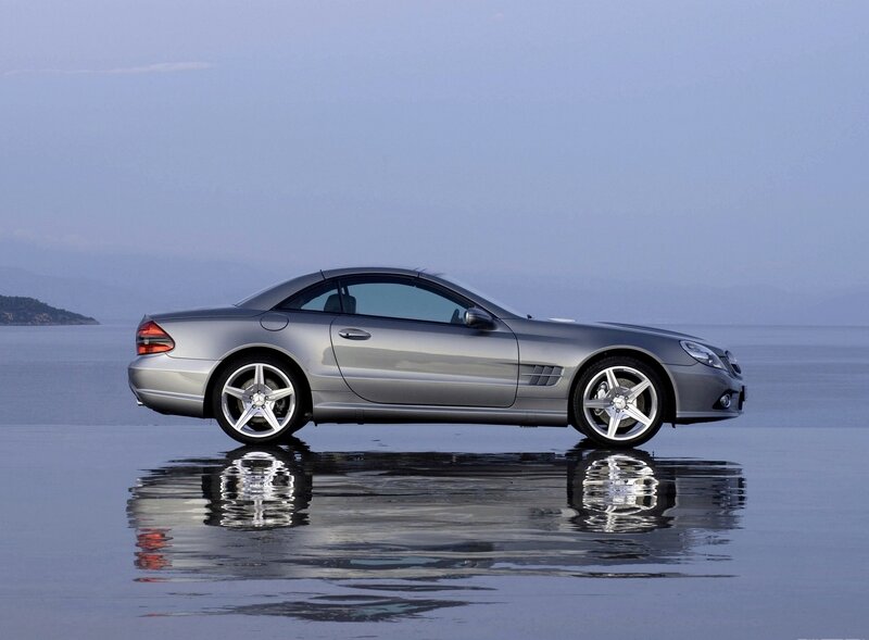 Silver Mercedes-Benz SL500