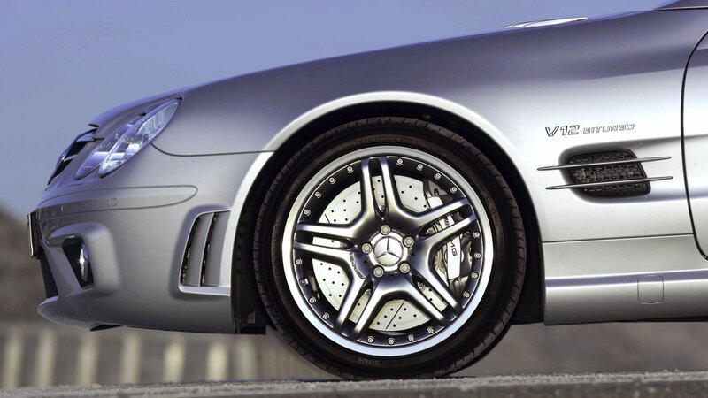 silver mercedes-benz sls amg
