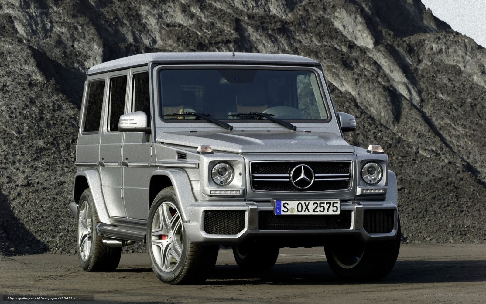 Silver Mercedes G-Wagon