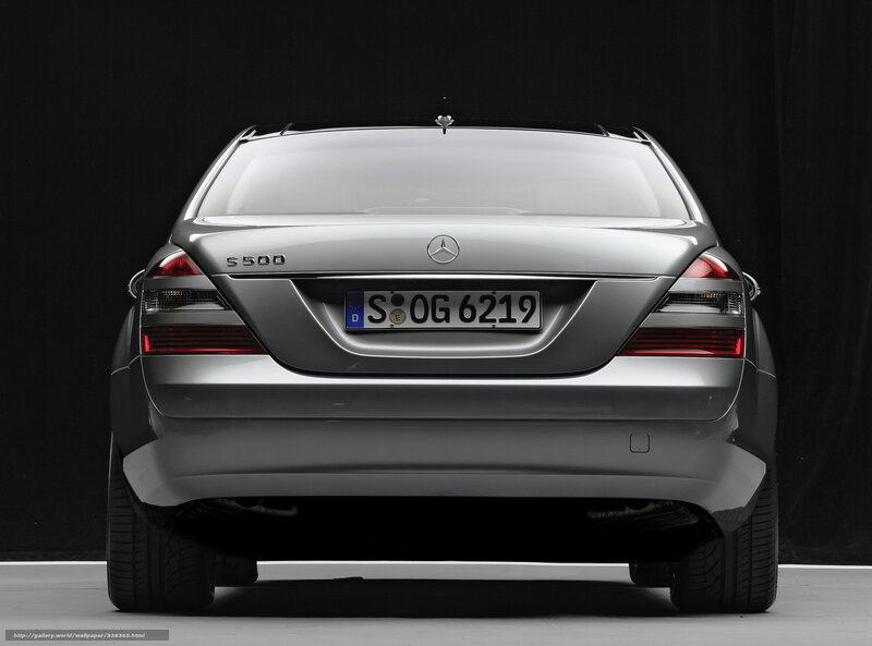 silver mercedes s500 rear view