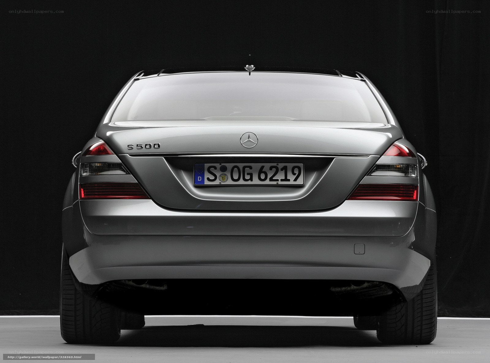 silver mercedes s500 rear view