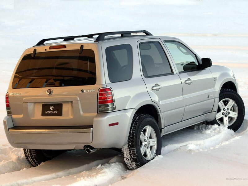 Silver Mercury Mariner Hybrid in snow