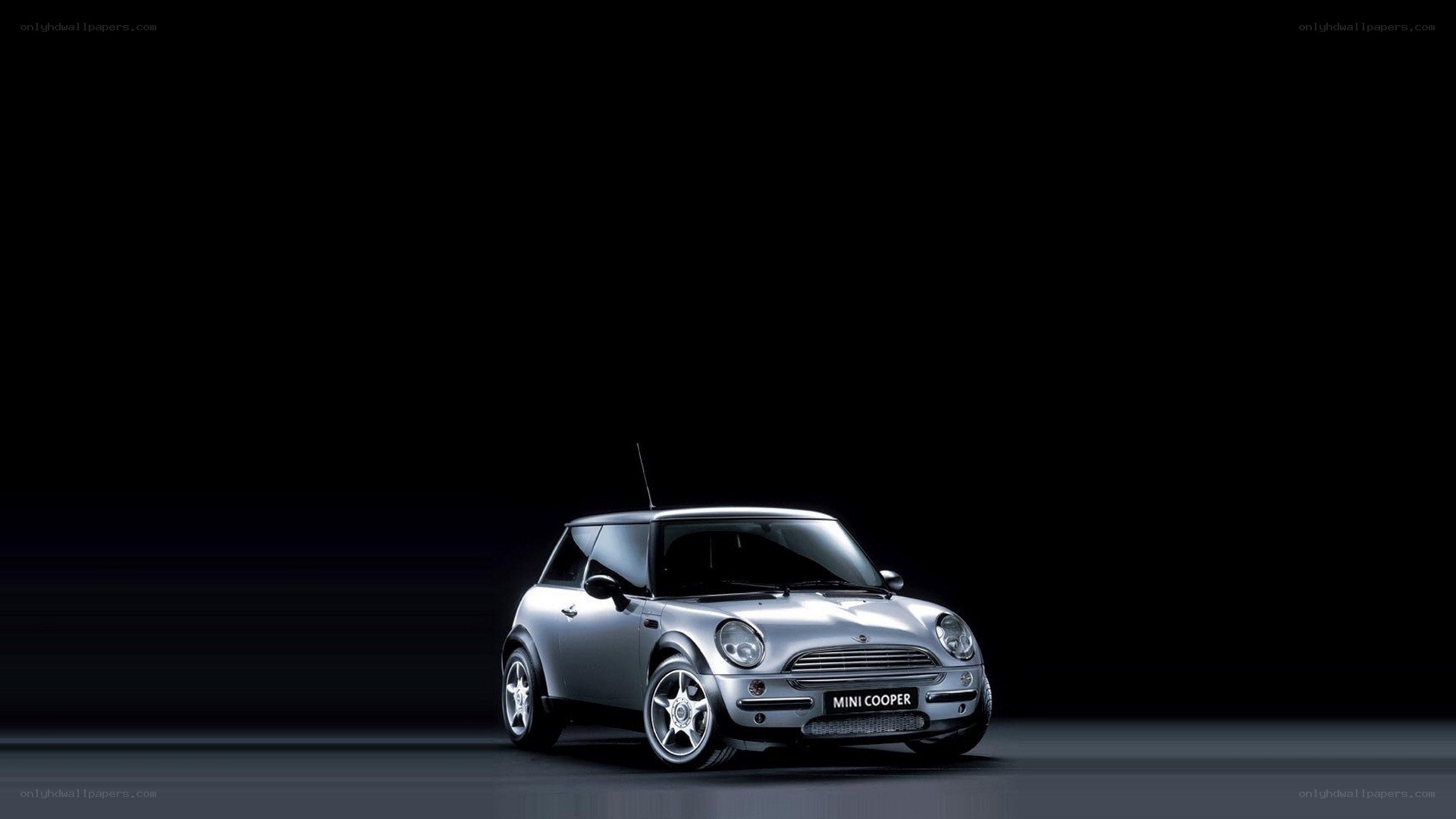Silver Mini Cooper car