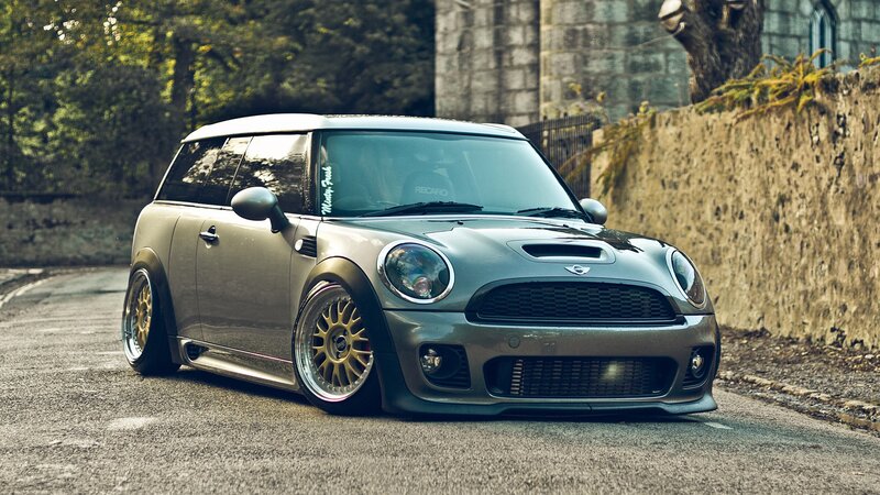 silver mini cooper parked on road