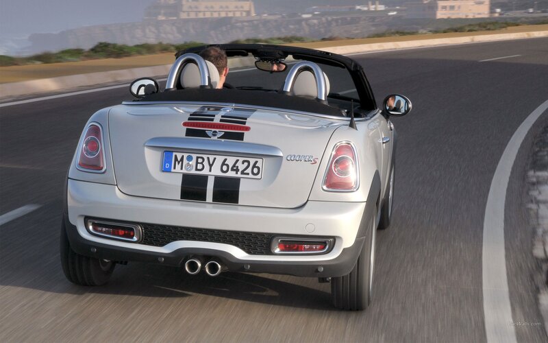 Silver Mini Cooper S — Dynamic, Afternoon, Photograph, Car