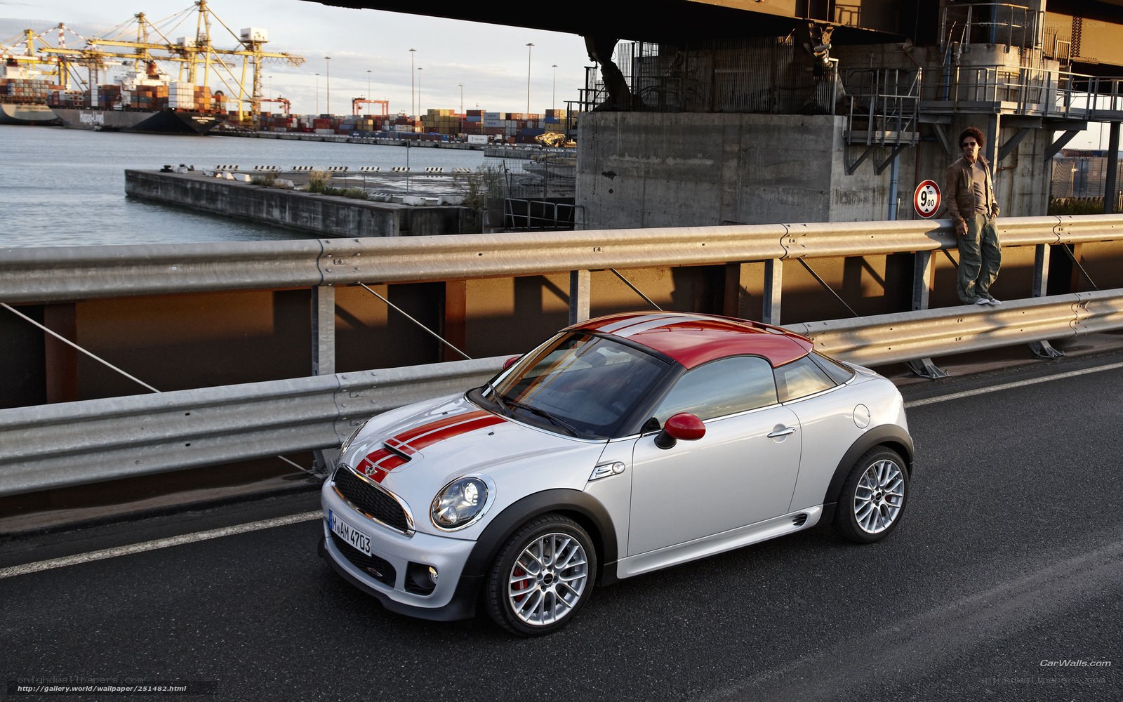 Silver MINI Cooper with red roof