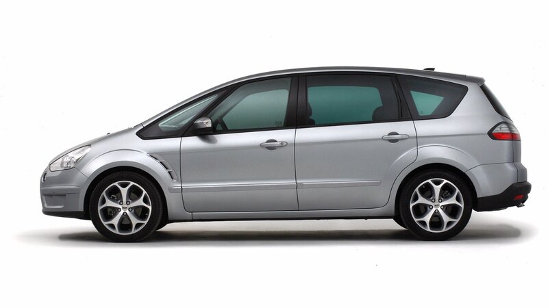 Silver Minivan — Neutral